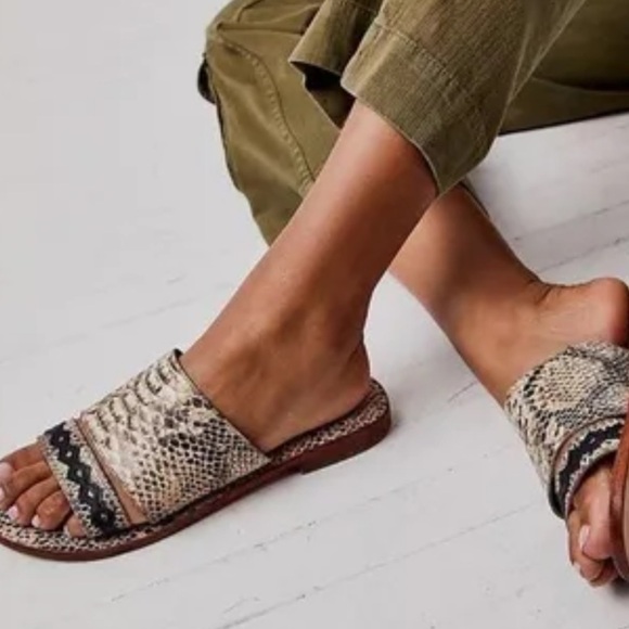 Free People sandals Saturday Slide Snake Size 9.5 NEW - Picture 4 of 6